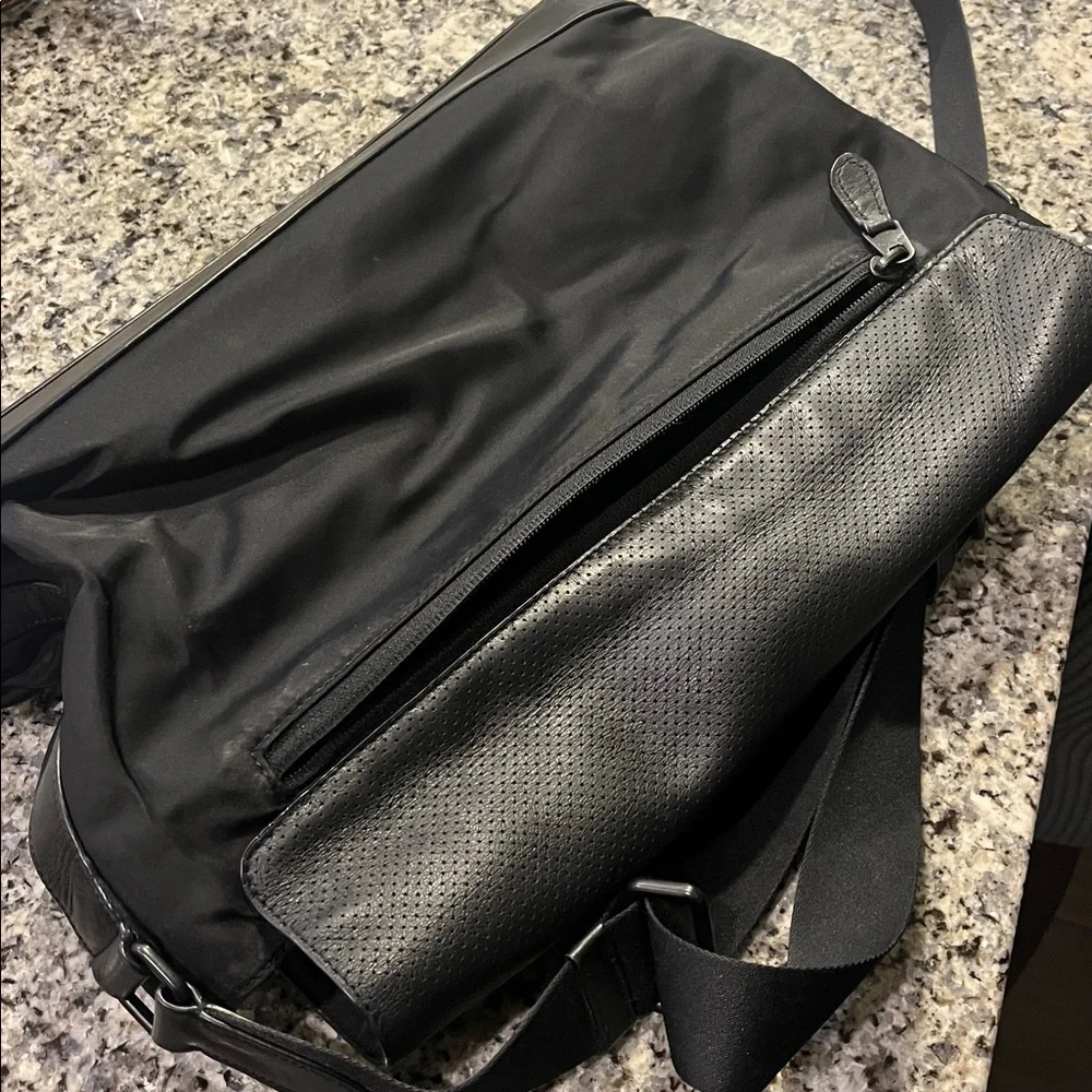 Coach New York Terrain Trek Commuter Laptop Bag Shoulder Strap black leather